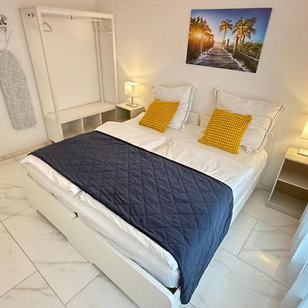 Stillvoll Neubau-Appart Nahe Legoland Und Fachklinik Ichenhausen Dış mekan fotoğraf